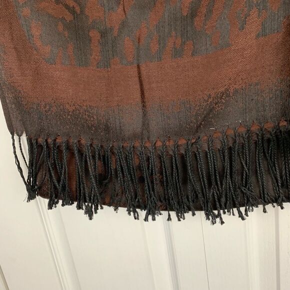 Animal Print Scarf  - Picture 3 of 3